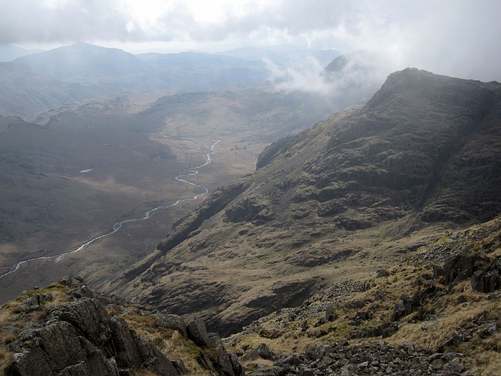 IMG_3110.JPG - Looking southwards from part way up Cockly Pike